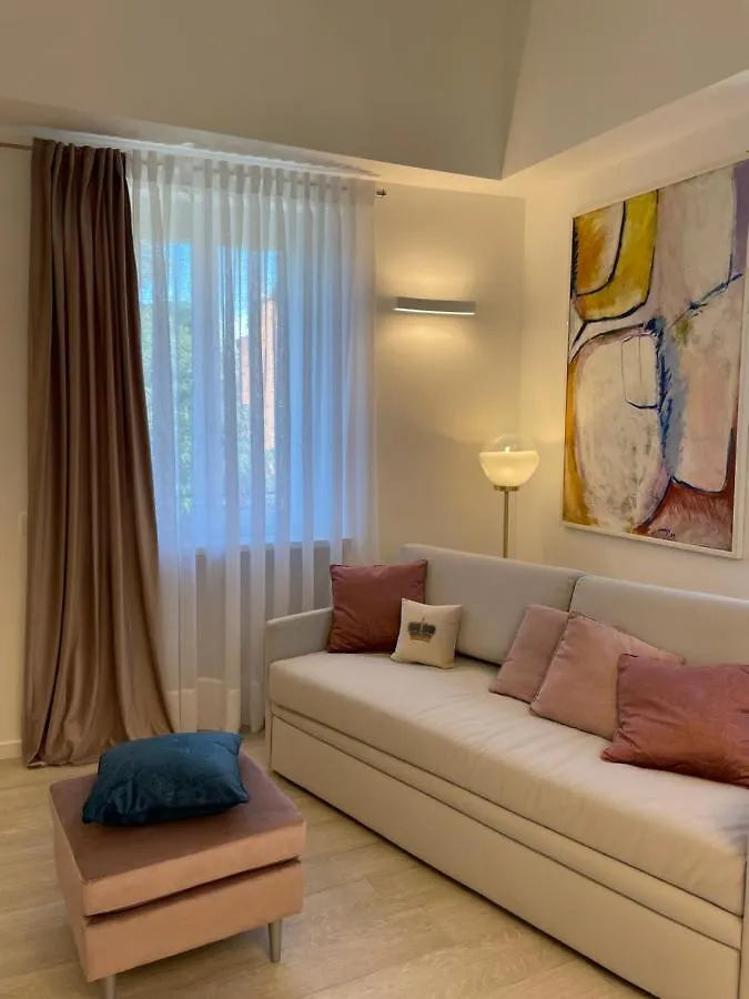 Queen Verona Luxury Apartment Sanificato Ozono Italy