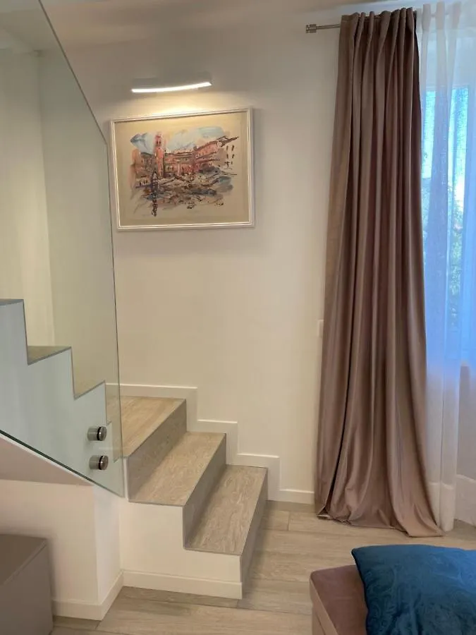 Queen Verona Luxury Apartment Sanificato Ozono Italy